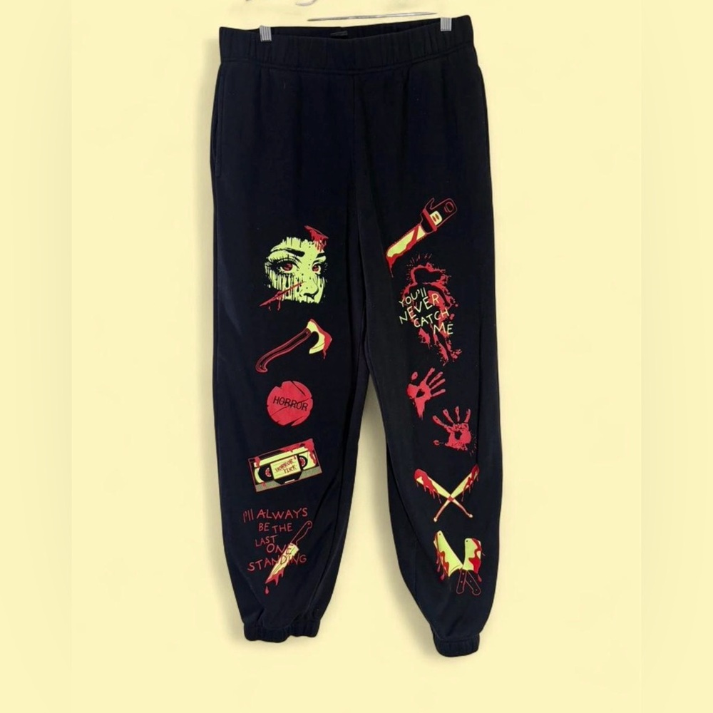 FINAL GIRL SWEATPANTS